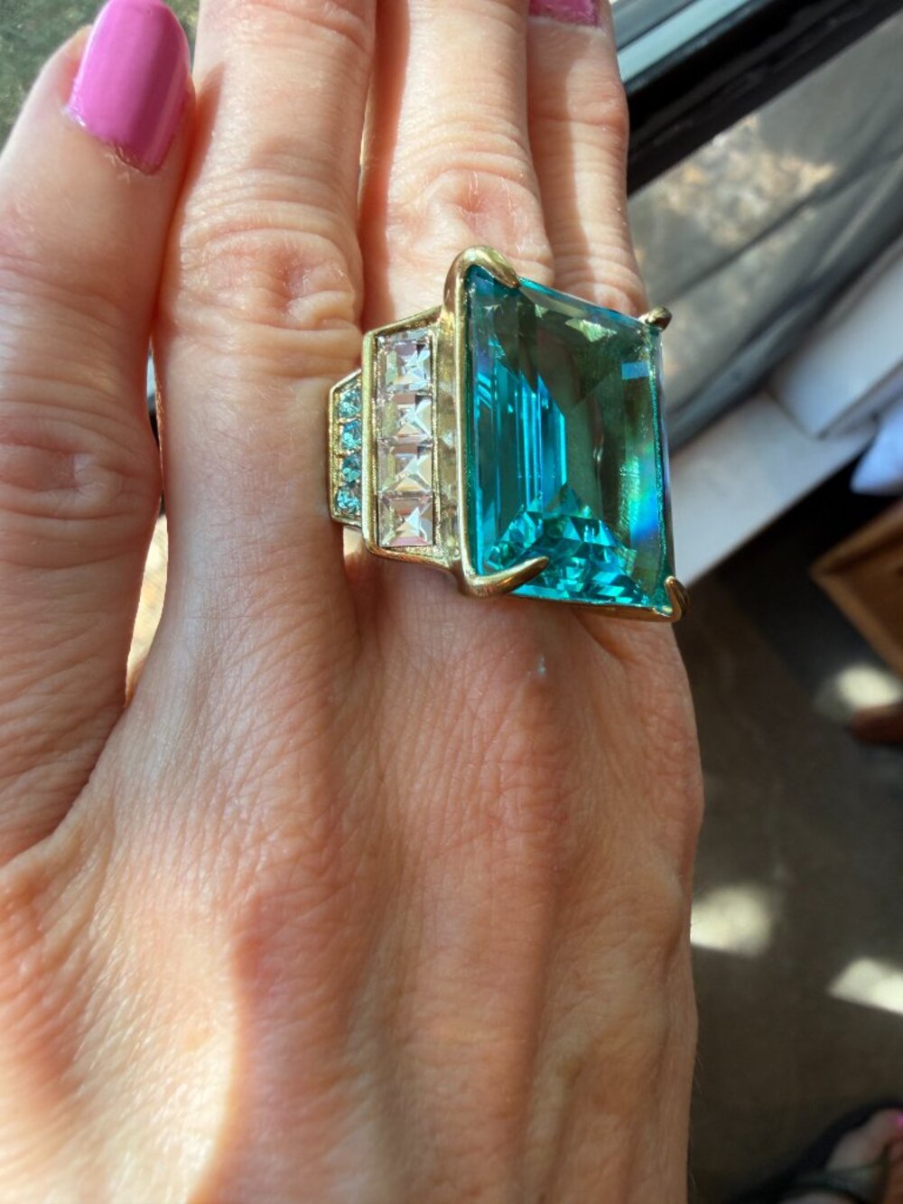 NIB Massive WOW HEIDI DAUS "Rock Ensemble" Crystal Deco Aqua Statement Ring!